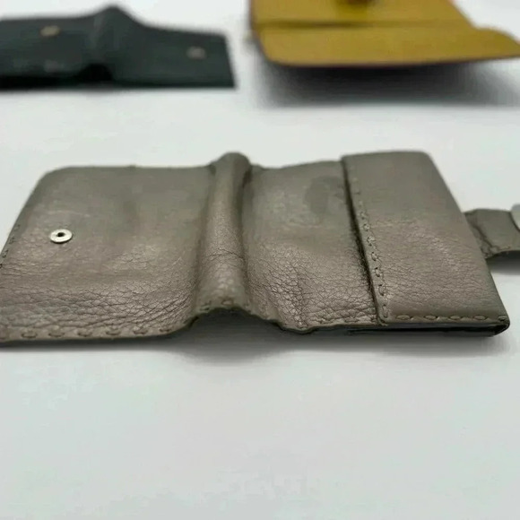 LOT of 4 Pre-loved Wallets Celine, Fendi, Salvatorre Ferragamo -PROJECT - Picture 15 of 17